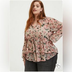 Torrid crinkle chiffon drawstring blouse size 2XL